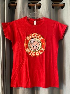 Wildwood Productions Piggly Wiggly Graphic Tee, Women’s X-Large
